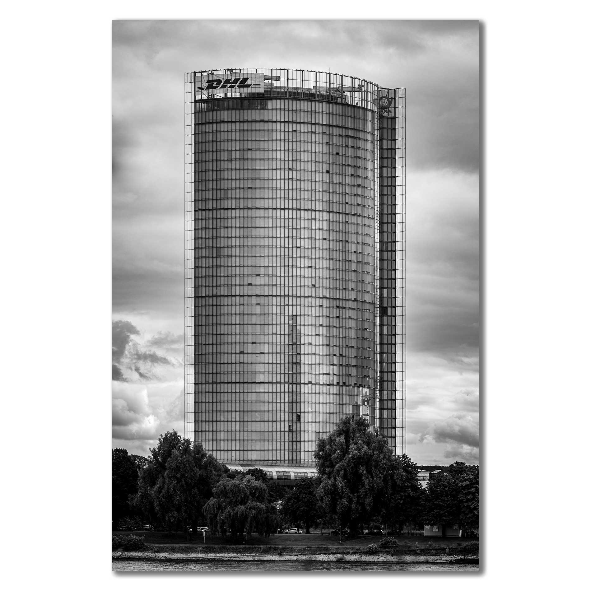 Bild Posttower Bonn in Schwarz und Weiß